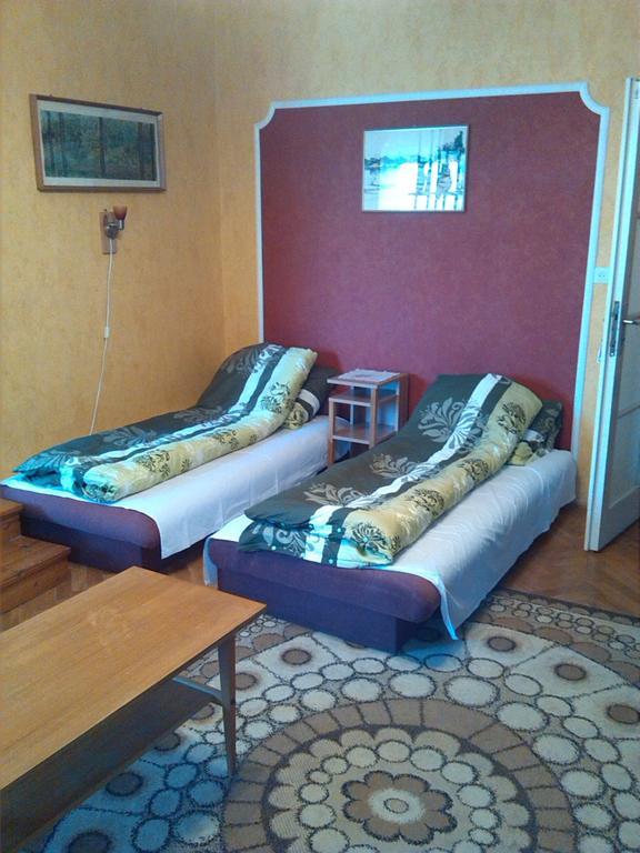 Alpesi Vendeghaz Hotel Oroshaza Ruang foto