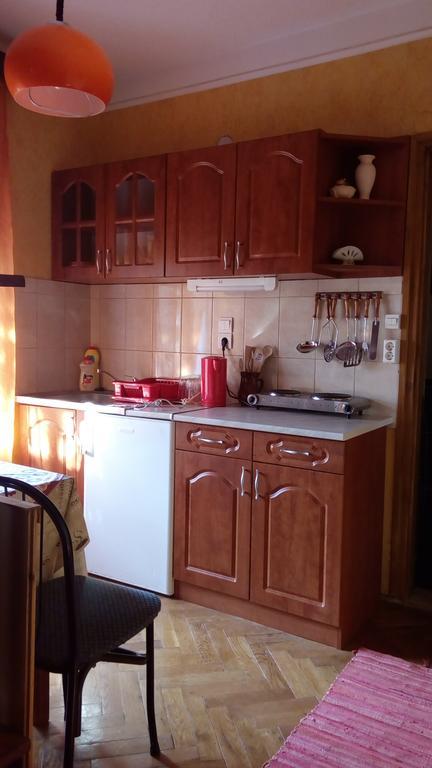 Alpesi Vendeghaz Hotel Oroshaza Ruang foto